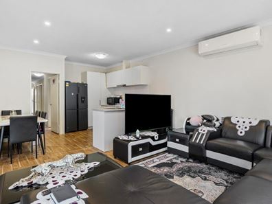 10 Yanga Court, Lakelands WA 6180
