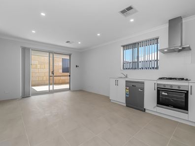 14B Hibiscus  Street, Hammond Park WA 6164