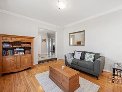 13 Fourth Avenue, Rossmoyne WA 6148