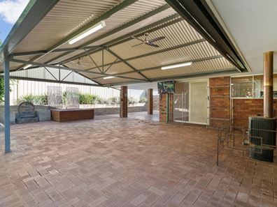 122 Hume Road, Thornlie WA 6108