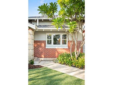130 Dunedin Street, Mount Hawthorn WA 6016