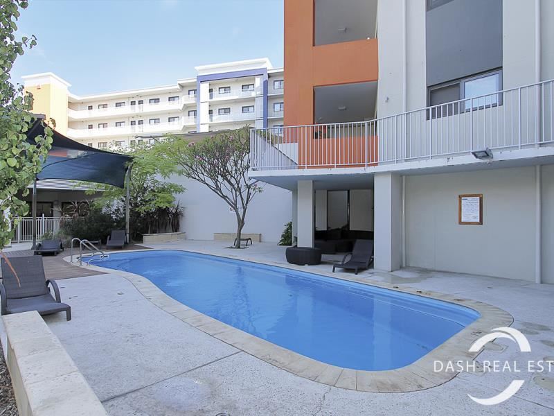 4/2 Walsh Loop, Joondalup WA 6027