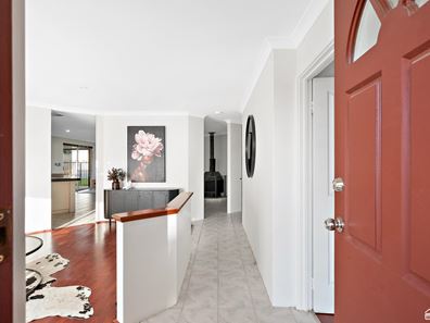 12 Waterway Cove, Seville Grove WA 6112