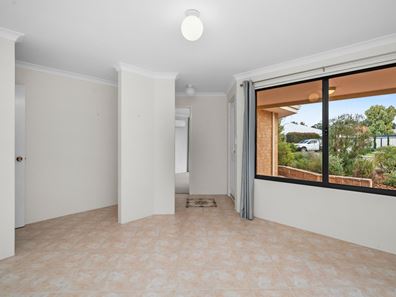 6 Columbus Street, Dudley Park WA 6210