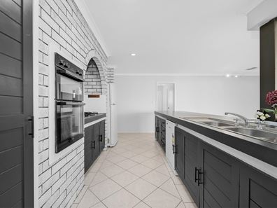 14 Morundah Place, Kelmscott WA 6111