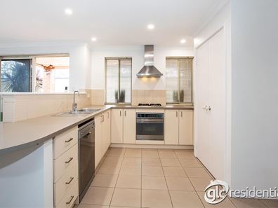 15 Colgrave Mews, South Lake WA 6164