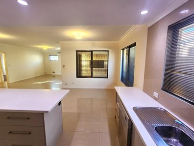 9 Kardan  Loop, Falcon WA 6210