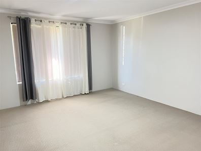 4 Sinclair Vista, Lakelands WA 6180