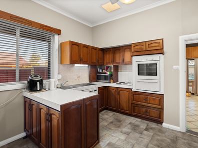12 Queensbury Street, South Bunbury WA 6230