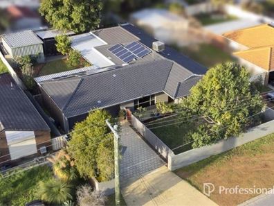 11 Calluna Way, Forrestfield WA 6058
