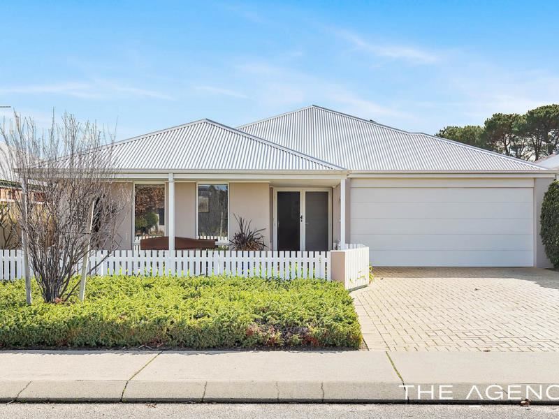 22 Harvest Lakes Boulevard, Atwell WA 6164