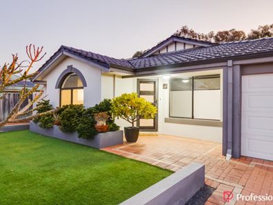 4 Hallam Lane, Landsdale WA 6065