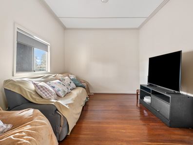 88 North Terrace, Victory Heights WA 6432