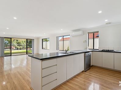 2 Berry Way, Bertram WA 6167