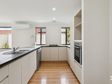 2 Berry Way, Bertram WA 6167