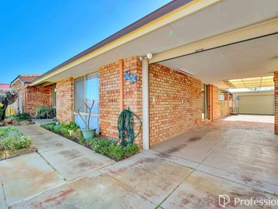 33 Timbercrest Road, Thornlie WA 6108