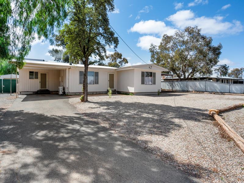 80 Sylvester Street, Coolgardie