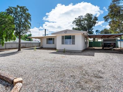 80 Sylvester Street, Coolgardie WA 6429