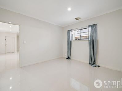 114 Mornington Crescent, Wandi WA 6167