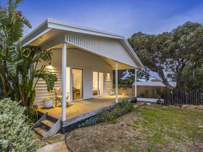 10 Koolinda Street, Falcon WA 6210