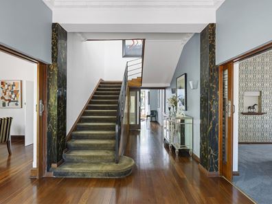 13 Melrose Crescent, Menora WA 6050
