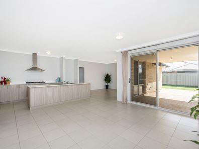 53 Weewar Circuit, South Yunderup WA 6208