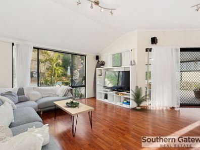 5 Dunster Way, Orelia WA 6167