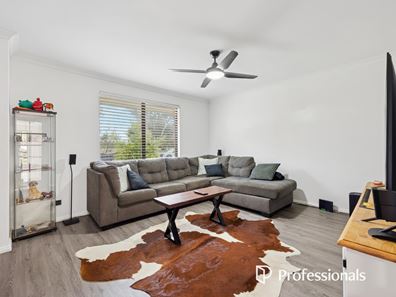8 George Beacham Way, Pinjarra WA 6208
