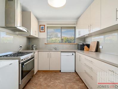 15 Caley Place, Two Rocks WA 6037