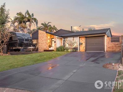 17 Meadow Grove, Leeming WA 6149