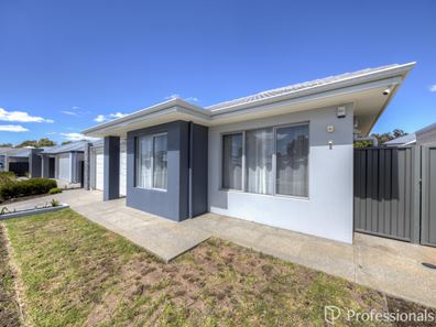 27 Rushmore Avenue, Bushmead WA 6055