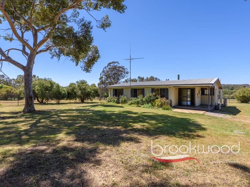107 Augustini Road, Bakers Hill WA 6562