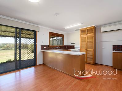 107 Augustini Road, Bakers Hill WA 6562