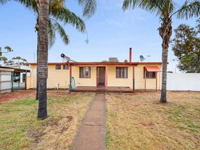 1 Ivanhoe Street, Boulder WA 6432