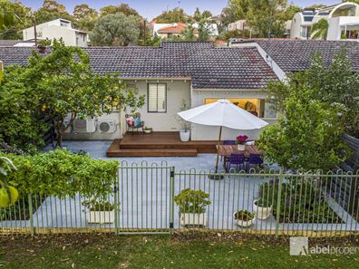 8/88 Davies  Road, Claremont WA 6010