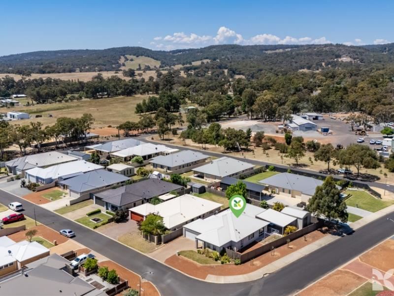 11 Harrison Way, Waroona WA 6215