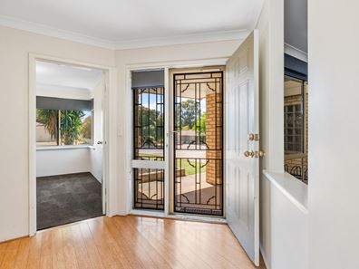 30 Yorrell Place, Halls Head WA 6210