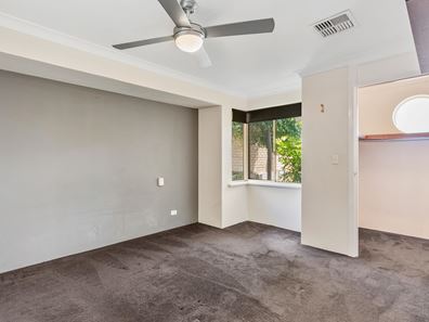 30 Yorrell Place, Halls Head WA 6210