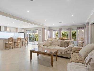 12 Sunbeam Approach, Baldivis WA 6171