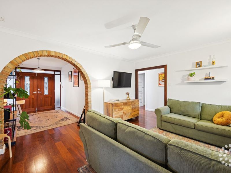 23 Erpingham Road, Hamilton Hill WA 6163