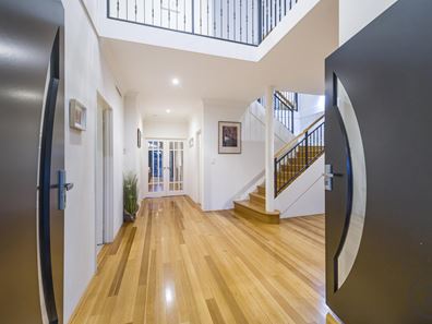 14 Seaview Place, Wannanup WA 6210