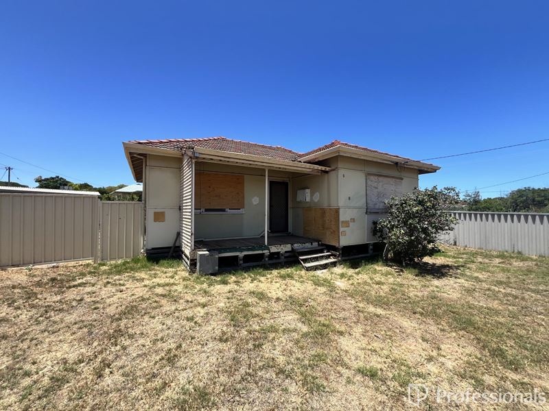 8 Ulmus Street, Rangeway WA 6530