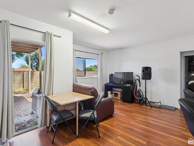 8/2 Benjamin Street, Armadale WA 6112