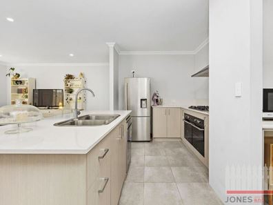 11 Recreation Way, Yanchep WA 6035