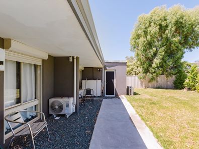 2 CARCOOLA AVENUE, Pinjarra WA 6208