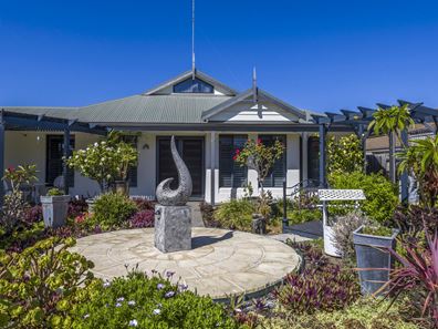 11 Keppel Mews, Halls Head WA 6210
