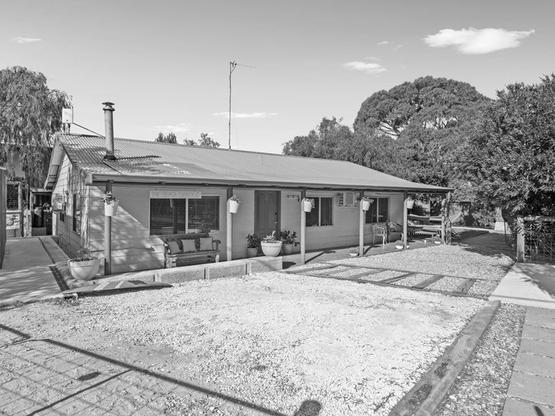 102 Panorama Drive, Preston Beach