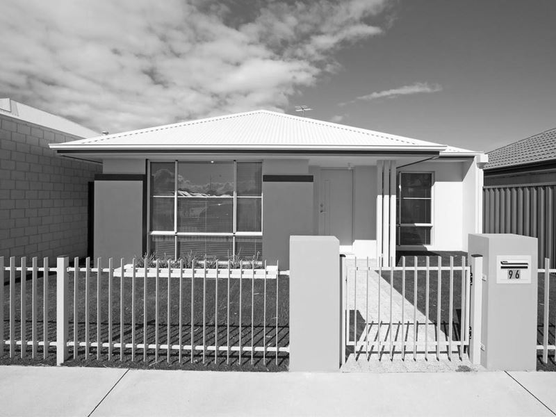 96 Bridgewater Boulevard, Erskine
