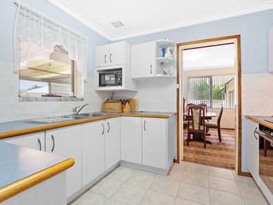 22 Burnley Street, Thornlie WA 6108