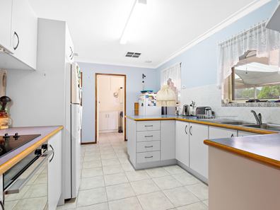 22 Burnley Street, Thornlie WA 6108